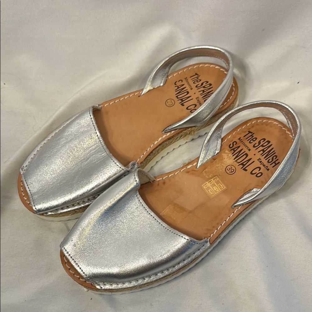 Spanish Sandal Company Silver Platform  Espadrille Sandal Size 39